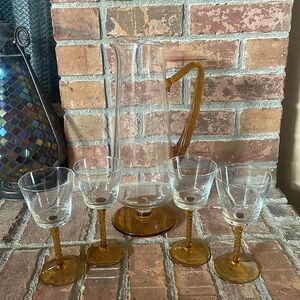 Stunning MCM Mid-Century Tall Pitcher w/ Amber Applied Glass Handle & 4 Glasses
